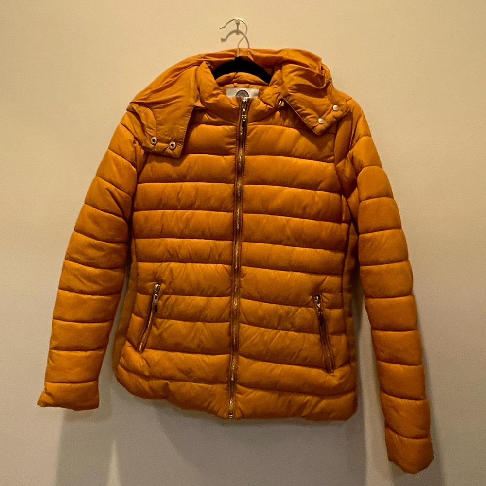 Mustard Yellow fitted Puffer jacket (Medium)